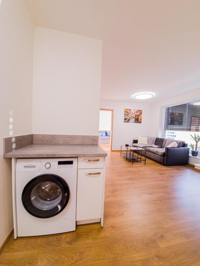 Apartmán Modern Flat With Large Terrace Hradec Králové Exteriér fotografie